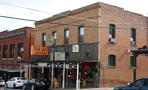 MISS MOLLY'S BED AND BREAKFAST